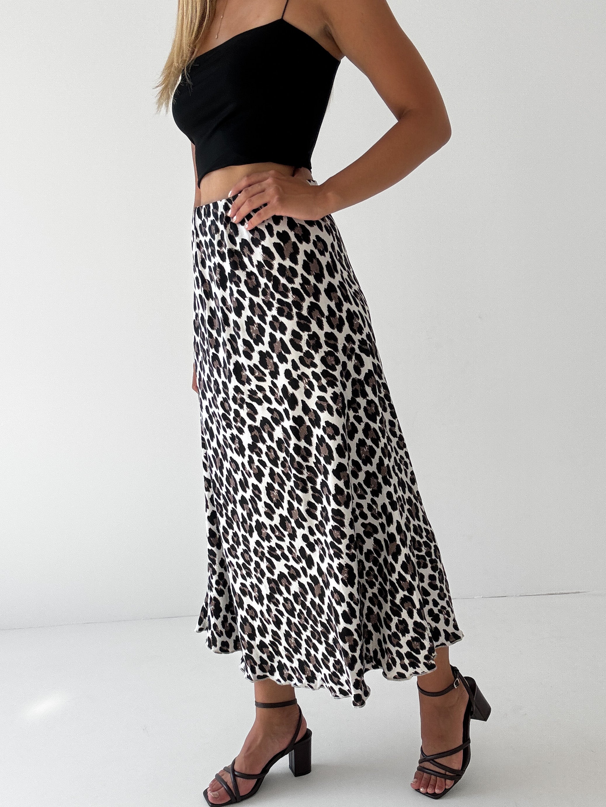 "Silky Leo Maxi" Rock aus Viskose - schwarz/weiß