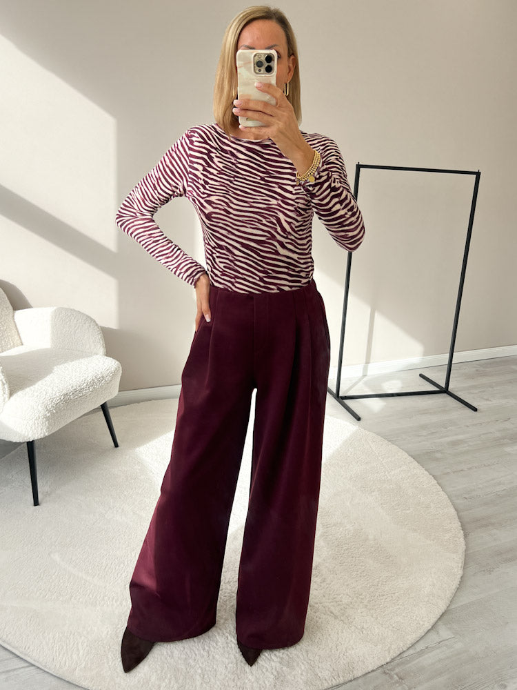 ELEVATED ZEBRA LOOK