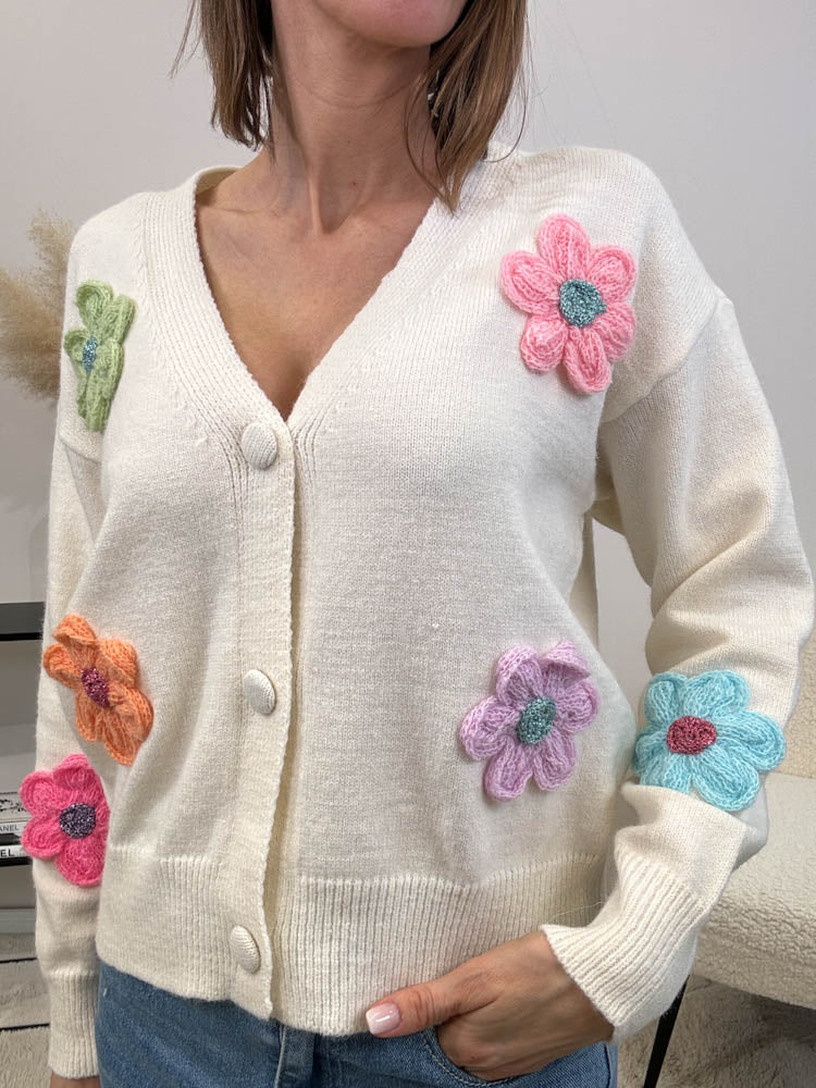 ,,Flowers'' Knit Pullover mit 3D Blumen - creme