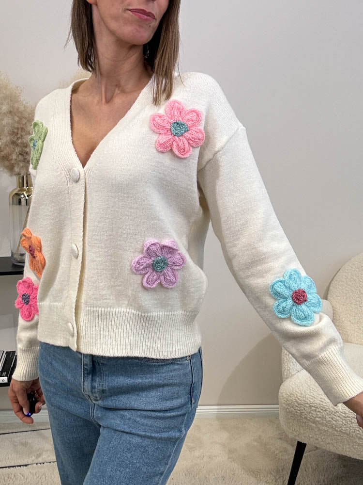 ,,Flowers'' Knit Pullover mit 3D Blumen - creme