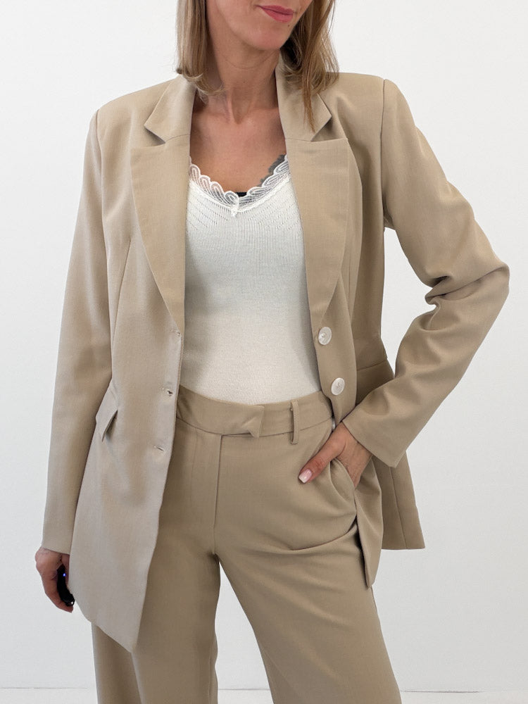 "Solea Blazer" eleganter taillierter Blazer - beige