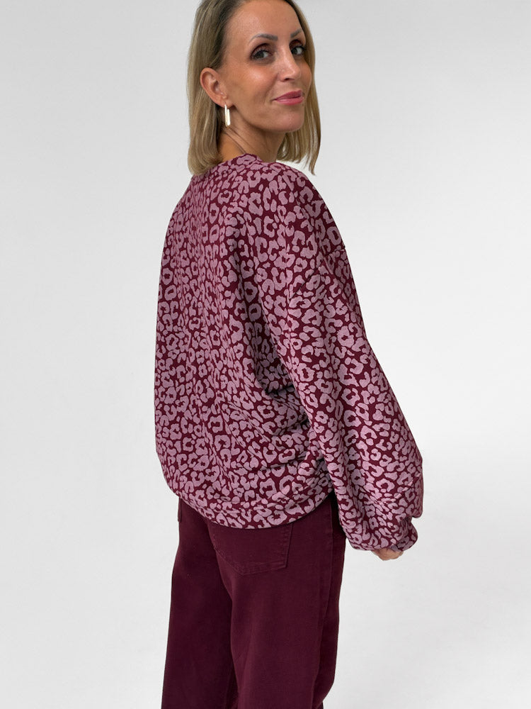 "Mirella" Leo Pullover in Leoprint - bordeaux