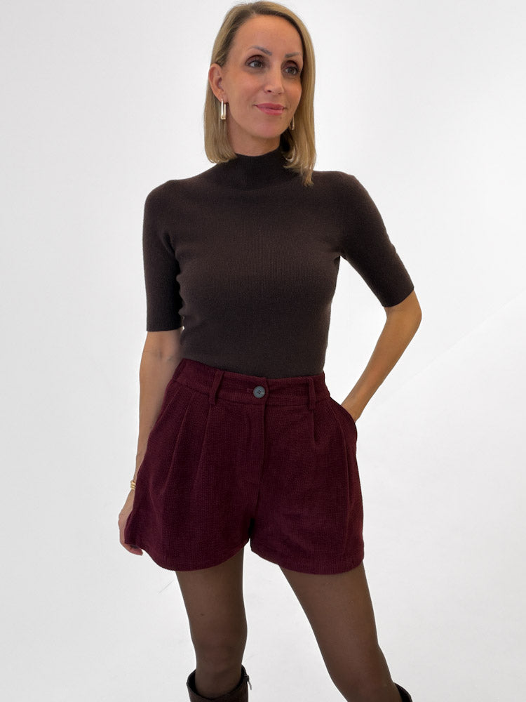 "Camilla" stylische Short aus Feinkord - bordeaux