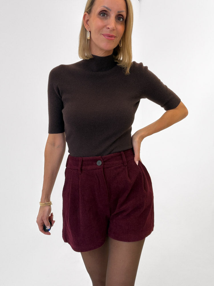 "Camilla" stylische Short aus Feinkord - bordeaux