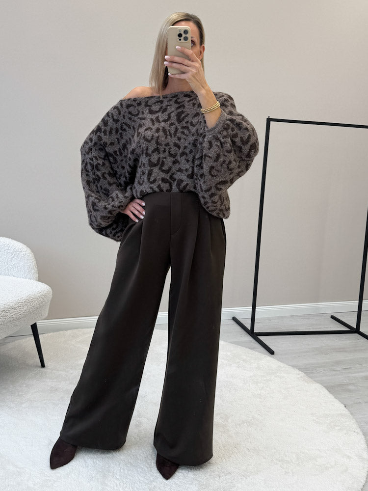 TRENDY CHIC LOOK