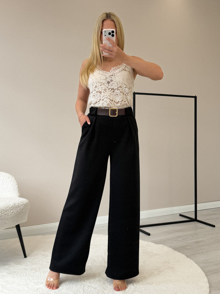 "New Lace" zartes Top aus Spitze - beige