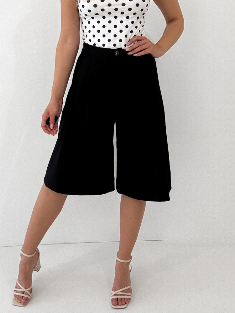 "Lagoon Line" tolle Bermuda Short - schwarz