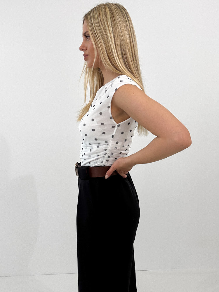 "Luna Dots" tolles Top mit seitlicher Raffung - weiß/ schwarz