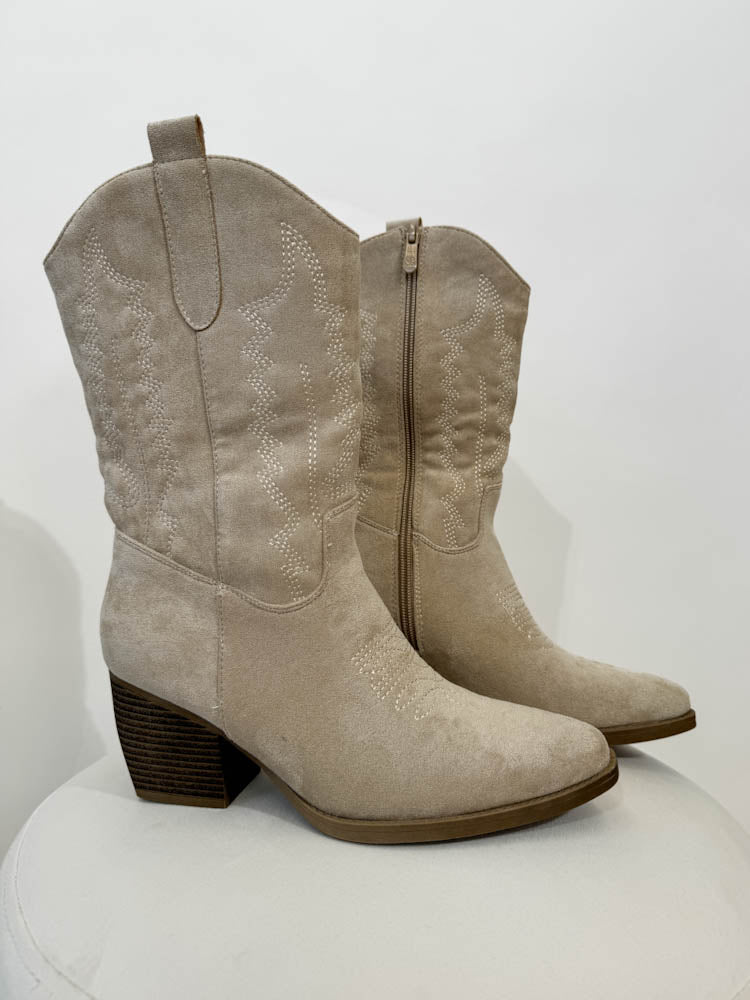 "Sandy" Cowboy Boots mit Absatz - beige