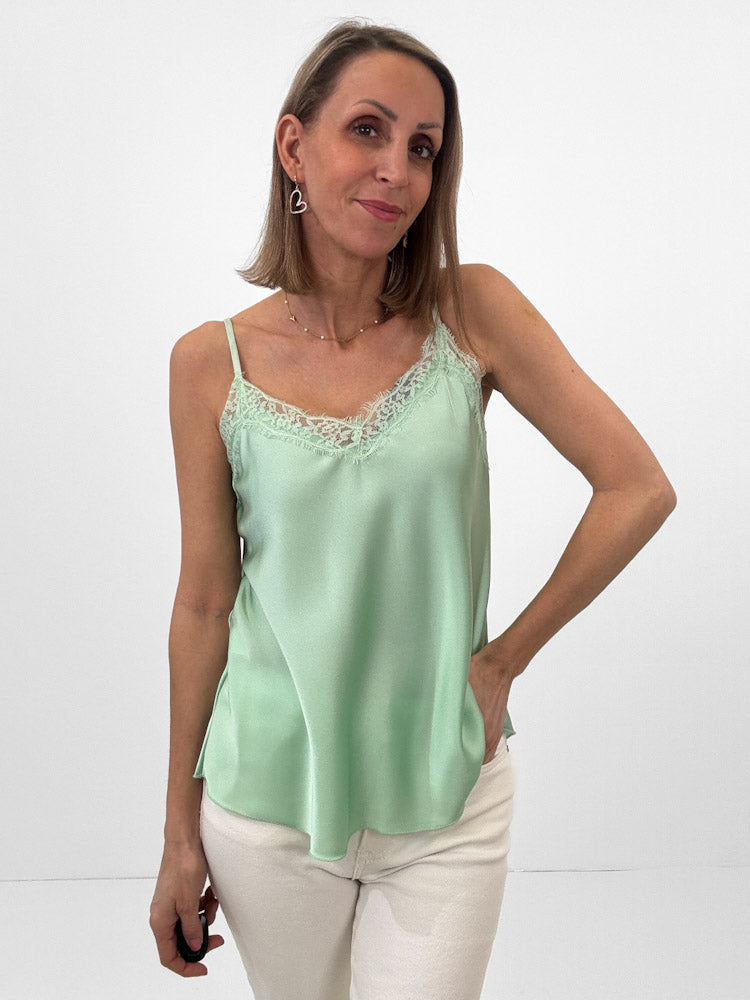 Lace Top mit weicher Spitze - mint