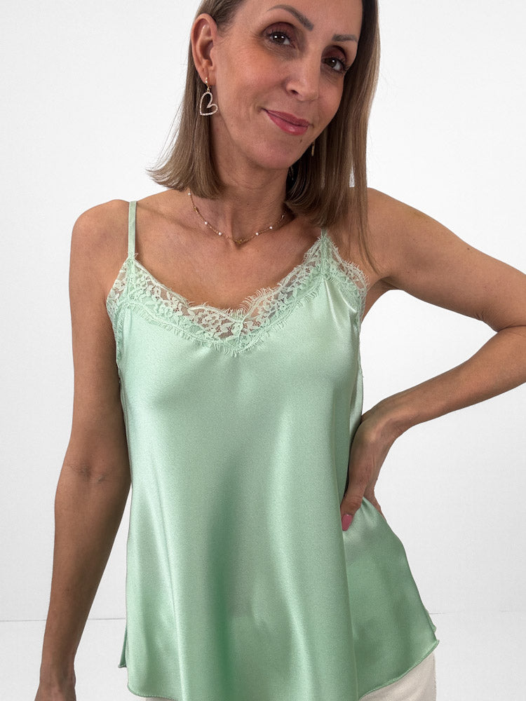Lace Top mit weicher Spitze - mint