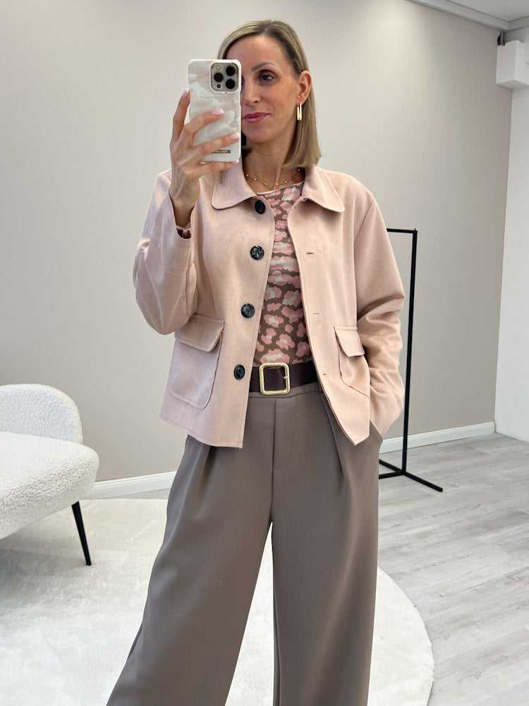 CASUAL LOOK