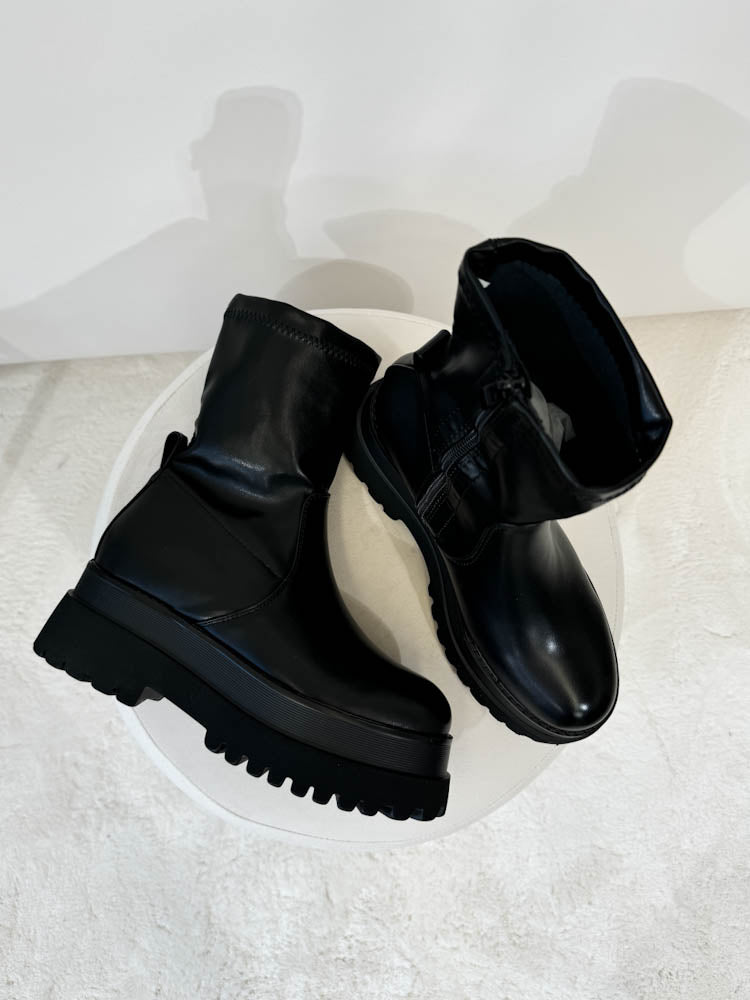 "Freaky" stylische Boots mit Plateausohle - schwarz