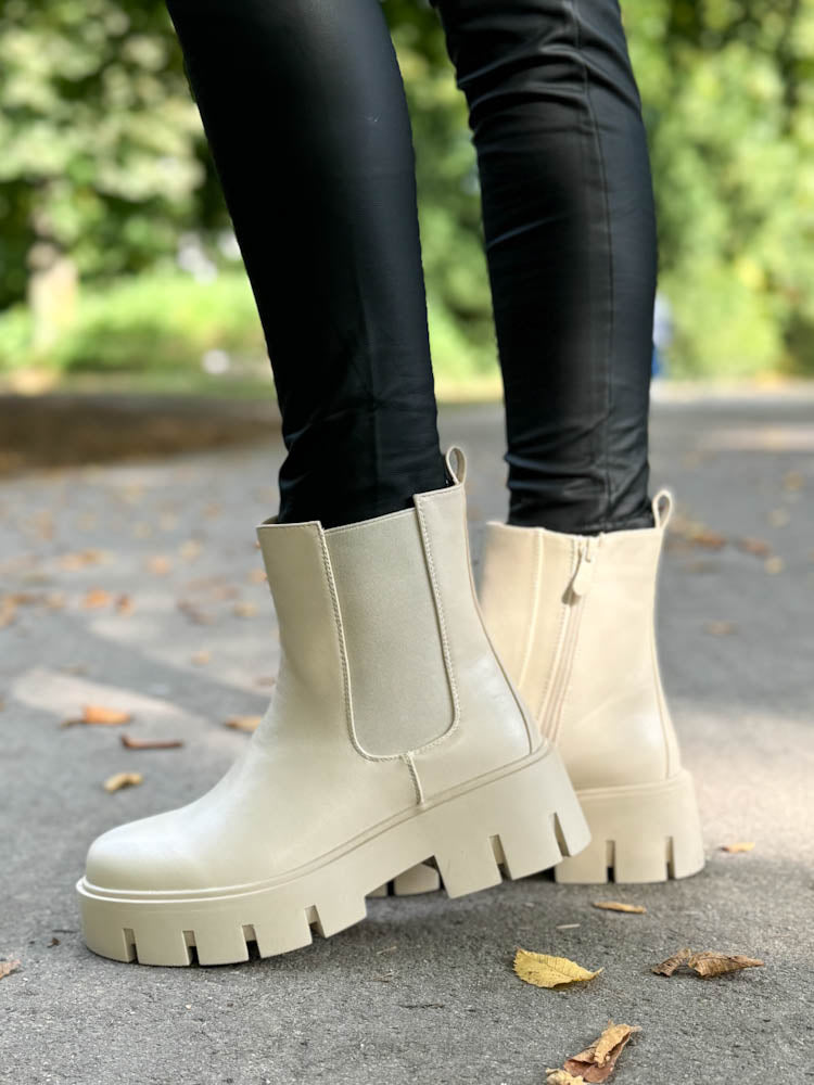 "Chunky" Chelsea Boots - beige