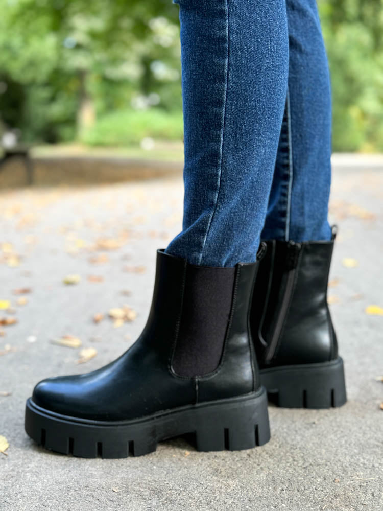 "Chunky" Chelsea Boots - schwarz