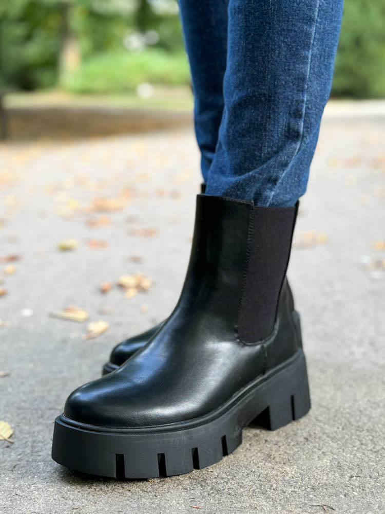 "Chunky" Chelsea Boots - schwarz