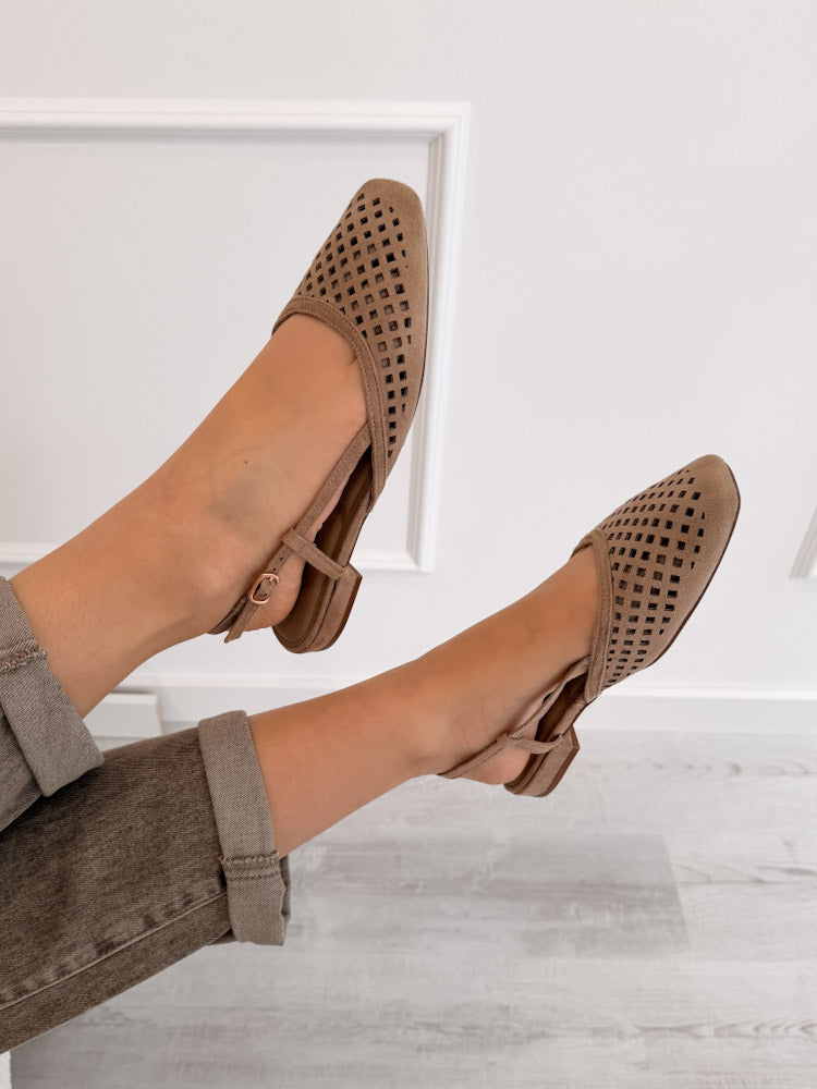 "Desert Chic" Sling Ballerina - beige