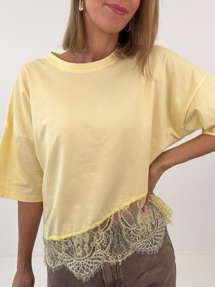 "Faro Lace" stylisches T-Shirt mit Spitzendetails - sonnengelb