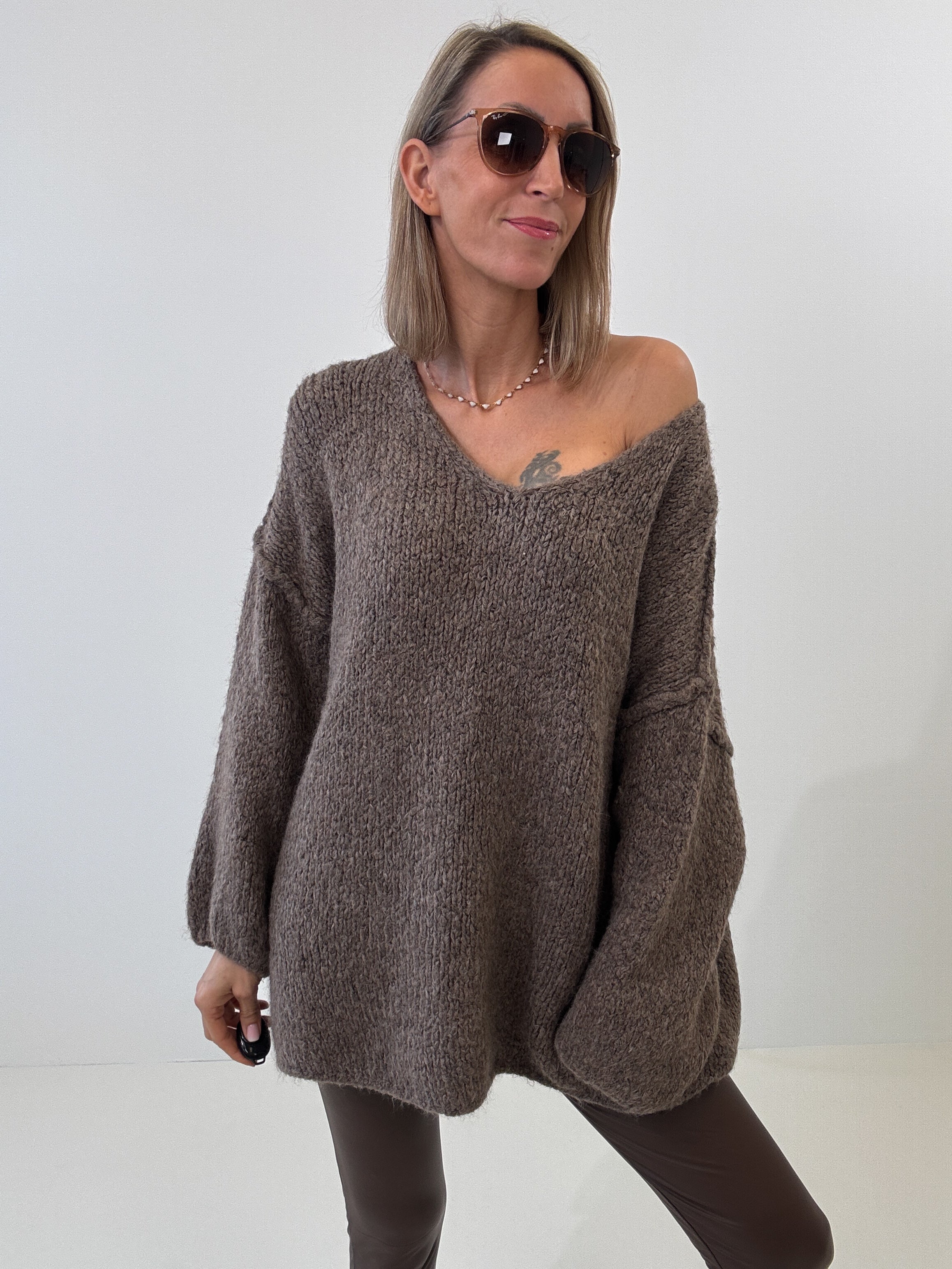 "Cosy V" kuscheliger Wollpulli - hellbraun