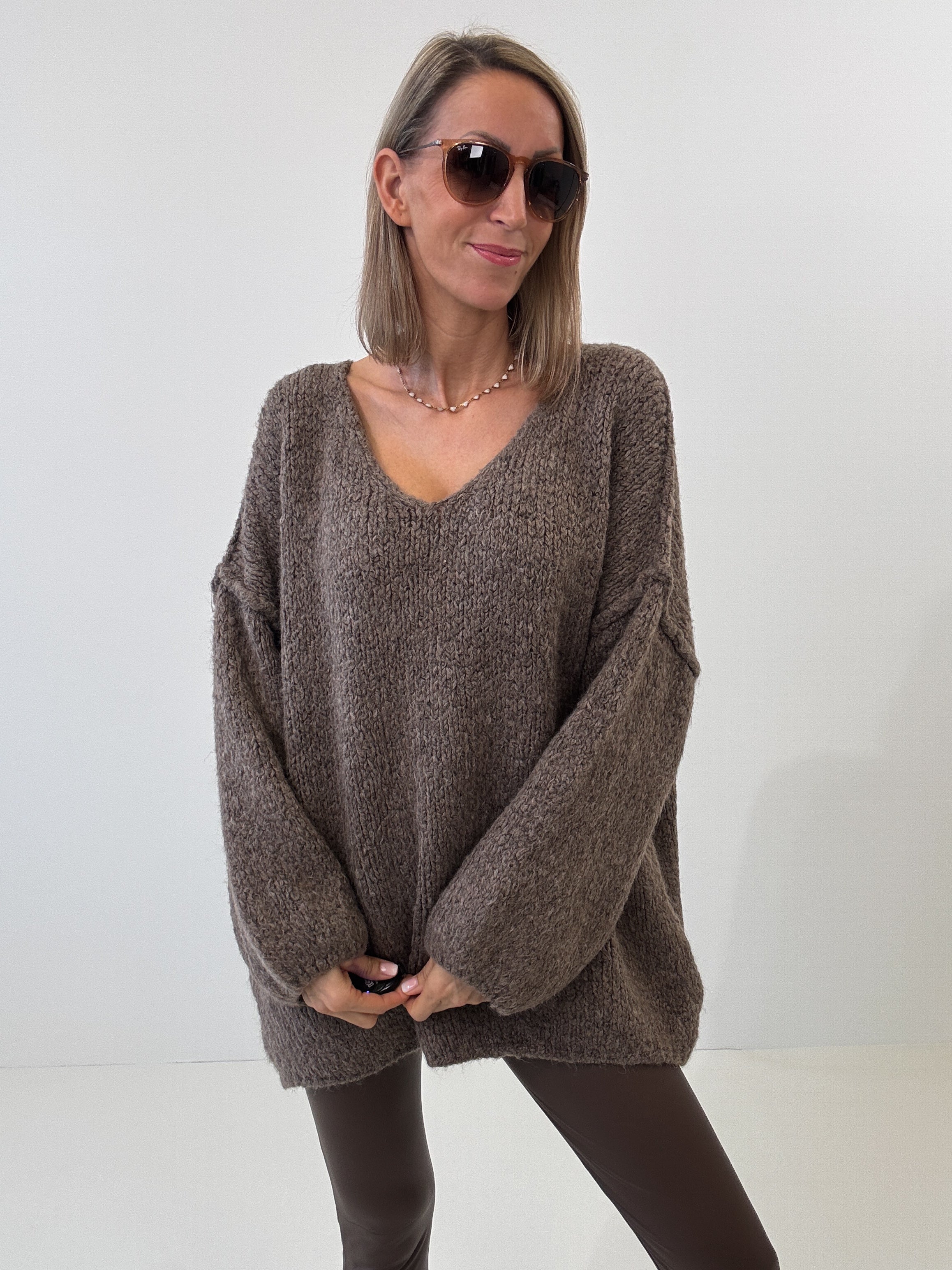 "Cosy V" kuscheliger Wollpulli - hellbraun