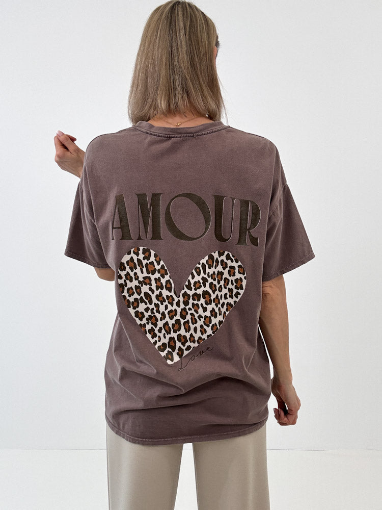 "Amour Leo" Shirt mit Statement - mocca