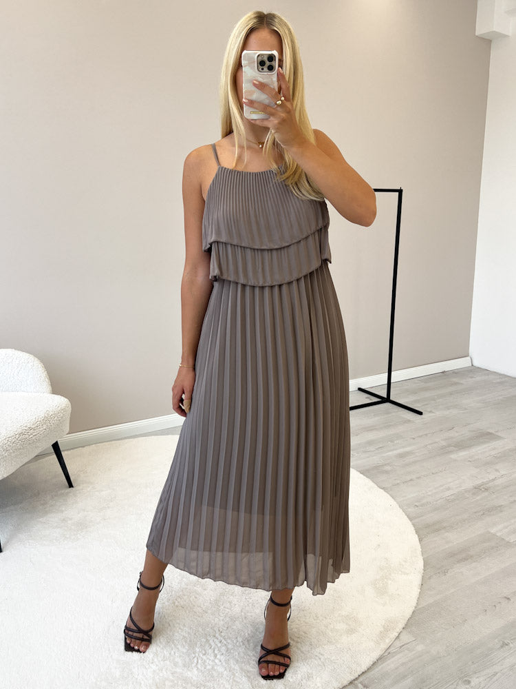 "Milano 2.0" Plissee Kleid - mocca