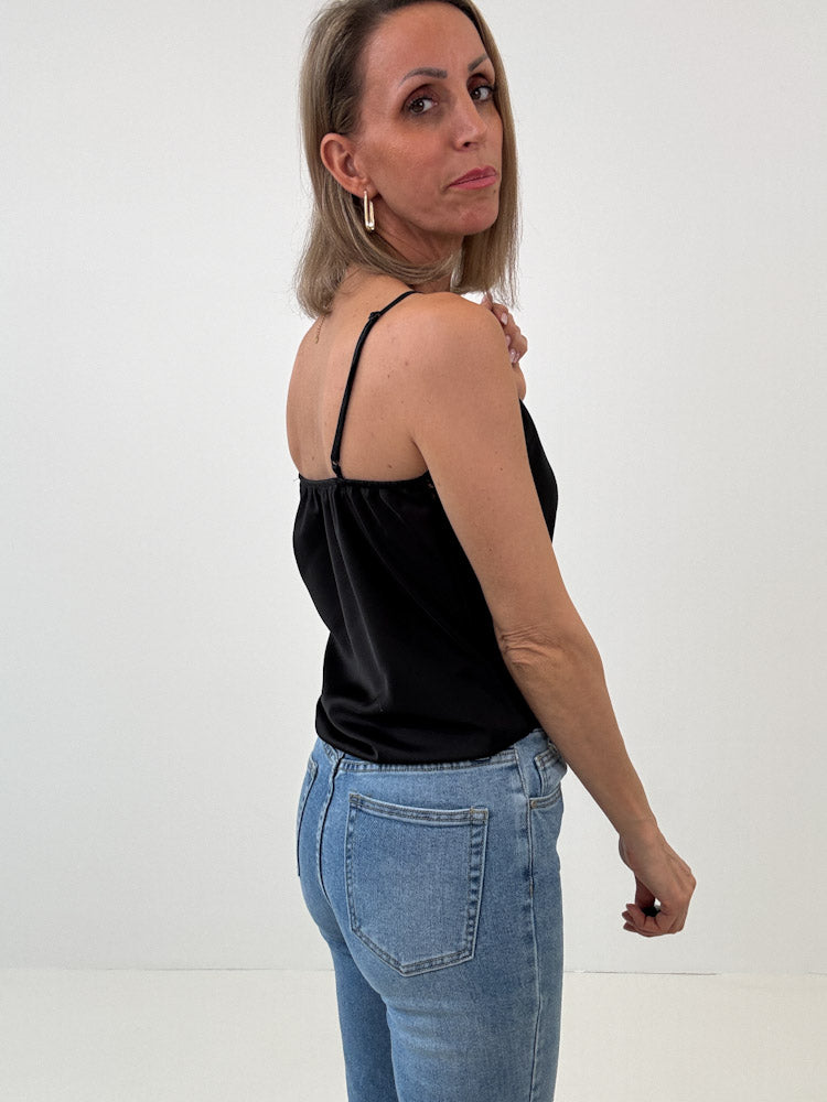 Lace Top mit weicher Spitze - schwarz