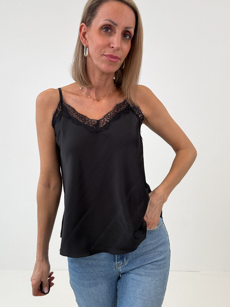Lace Top mit weicher Spitze - schwarz