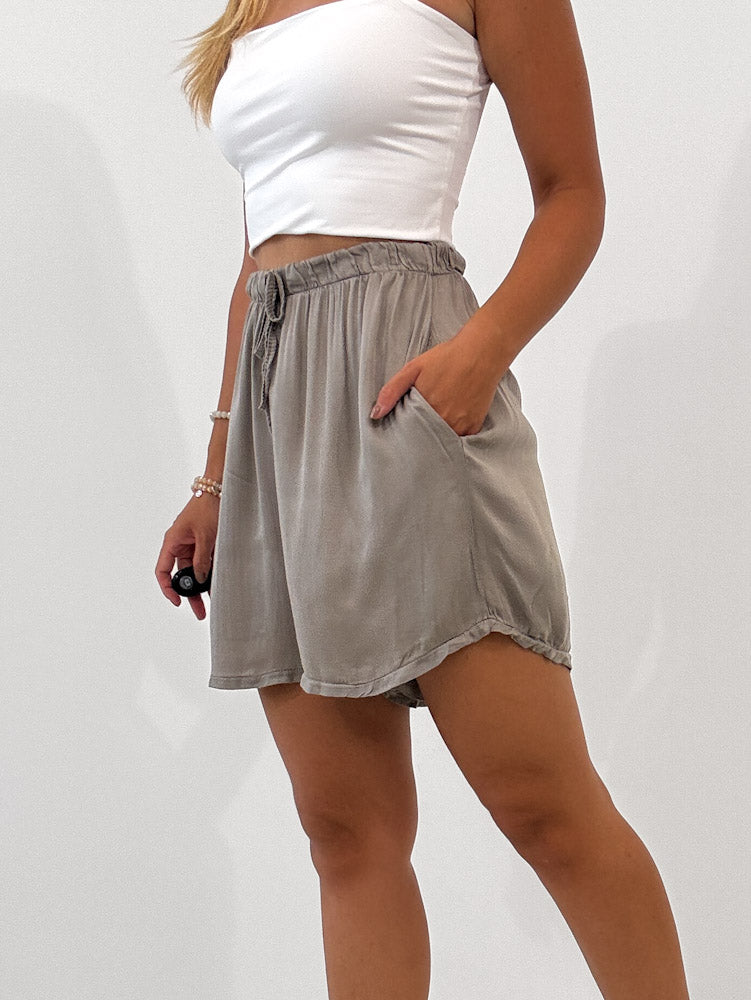 "New Silky" Short aus Viscose - mocca