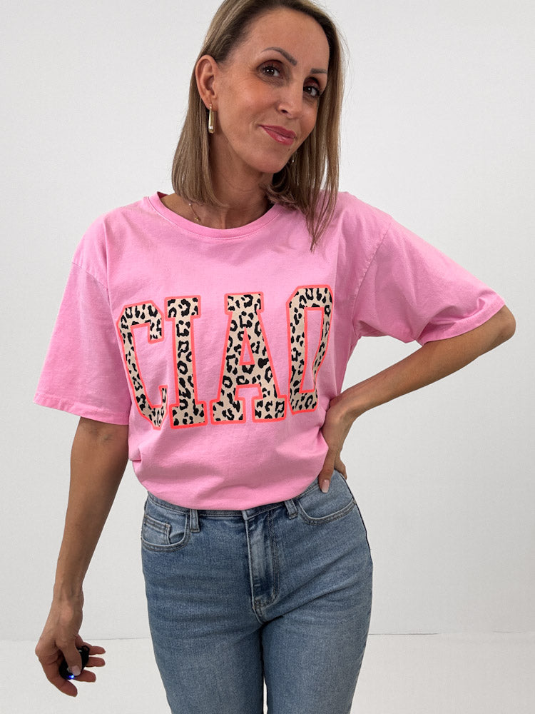 "Ciao" Shirt mit Statement in Leoprint - cotton candy