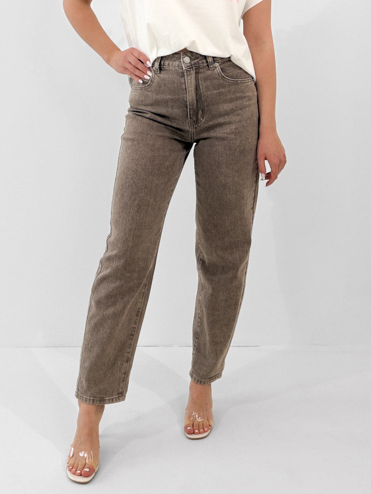 "Mom Mousse" Old Mom Fit Jeans - washing mocca