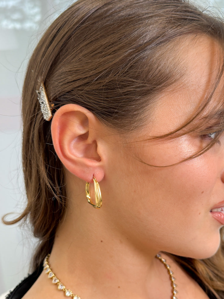 "Timeless Romance" wunderschöne Ohrringe - gold