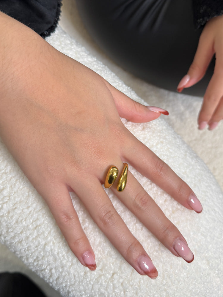 "Timeless Touch" stylischer Ring - gold