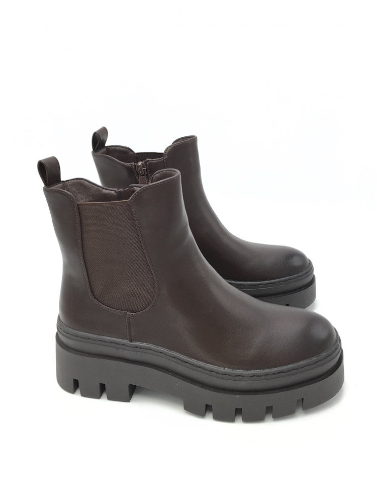 "Chunky" Chelsea Boots - chocobraun